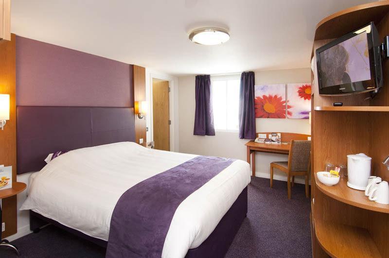 Premier Inn Folkestone - Channel Tunnel Exterior foto